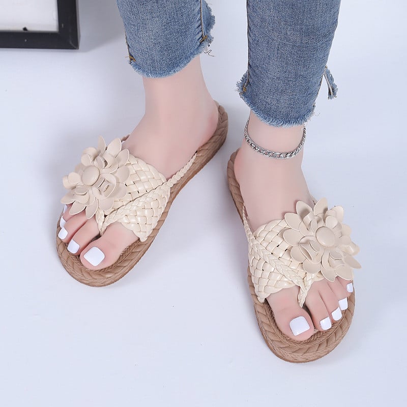 Tongs plates fleuries pour femmes