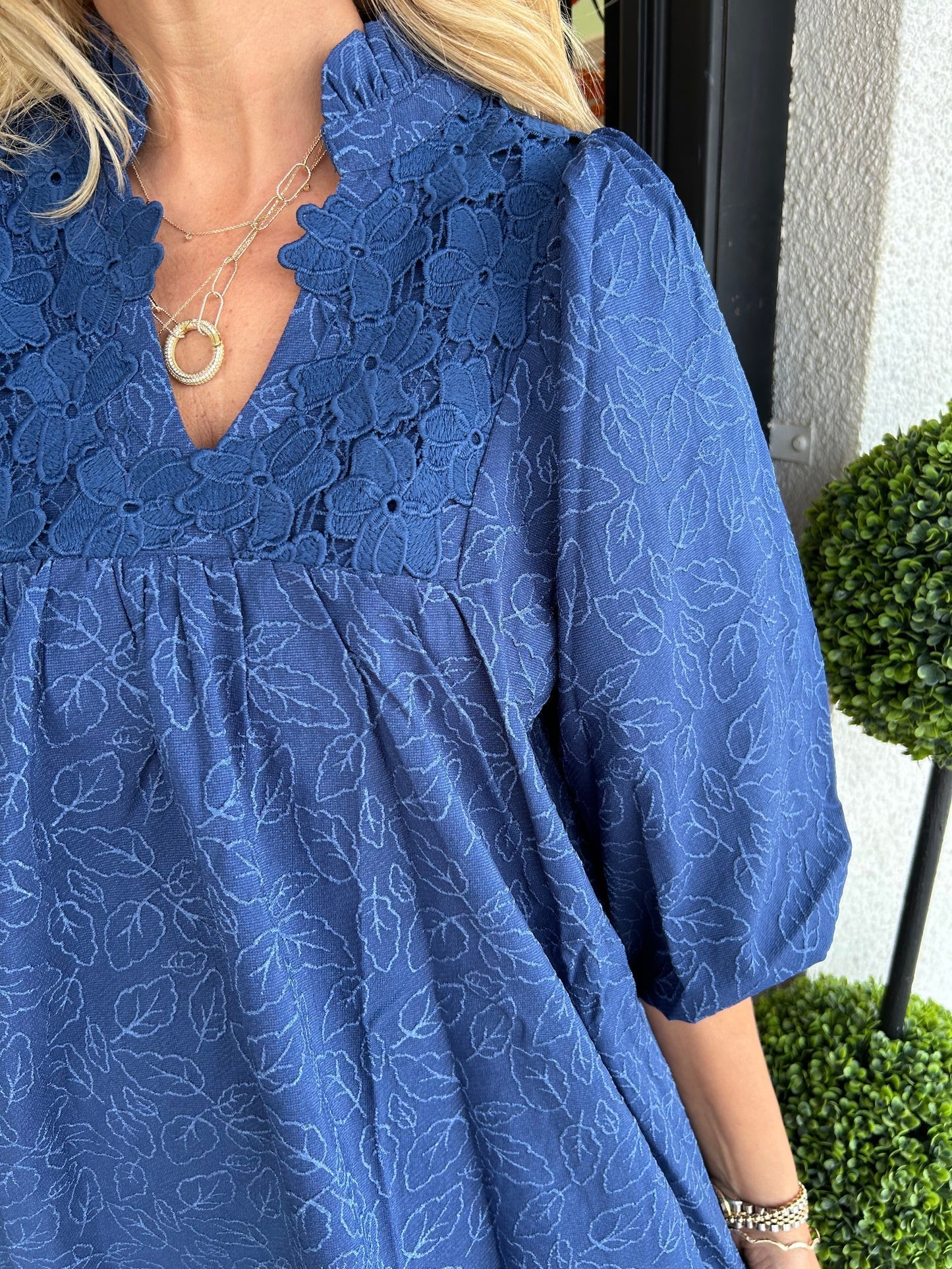 Damen Mini-Kleid mit Puffärmeln und Blatt-Jacquard (2 kaufen, kostenloser Versand)